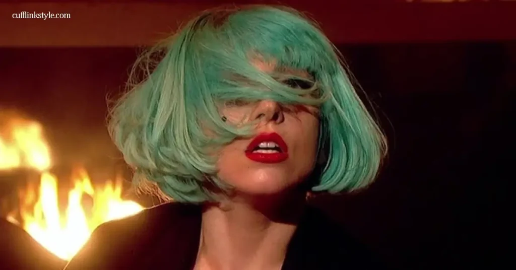 ลุคใหม่สุดชิคของ Lady Gaga นักร้องและไอคอนแฟชั่นระดับโลก กลับมาเป็นกระแสอีกครั้งด้วยการเปลี่ยนลุคทรงผมใหม่ที่ทำให้แฟน ๆ