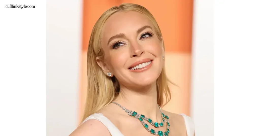 Lindsay Lohan กลับมาทวงบัลลังก์แฟชั่นอีกครั้งกับเทรนด์สีผมสุดฮิตต้อนรับฤดูใบไม้ผลินี้ กับสีบลอนด์โทนใหม่ที่ถูกเรียกว่า "Almond Milk Blonde"