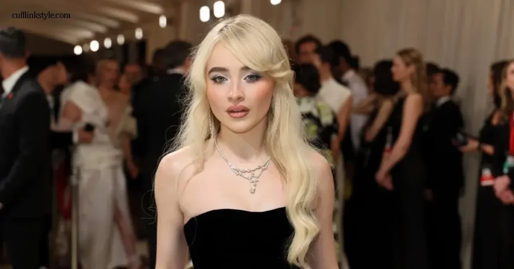 Sabina Carpenter นักร้องและนักแสดงสาวชาวอเมริกันที่เคยเป็นที่รู้จักในภาพลักษณ์อ่อนหวาน สดใส และดูเปล่งประกายด้วยโทนเมคอัพแบบ